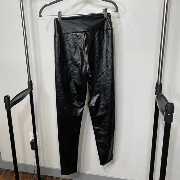 SOLD Windsor liquid look leggings - Picture 5 of 7